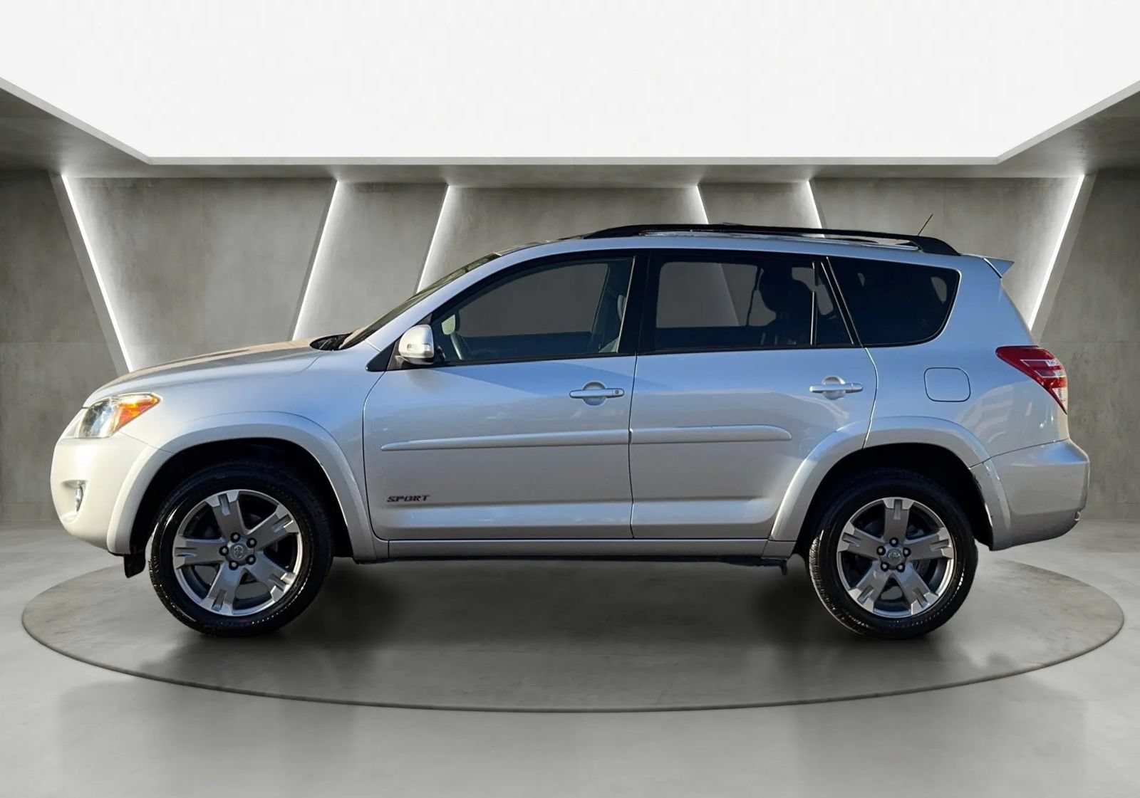 Used 2011 Toyota RAV4 Sport w/ Sport Appearance Pkg AWD/4WD image 5