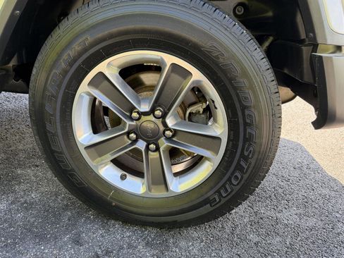 Used 2020 Jeep Wrangler Unlimited Sahara AWD/4WD image 24