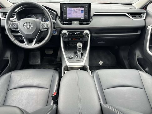 Used 2022 Toyota RAV4 XLE Premium AWD/4WD image 13