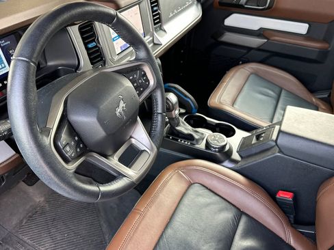 Used 2021 Ford Bronco Outer Banks image 4