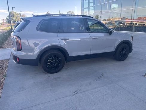 Certified 2024 Kia Telluride SX Prestige X-Pro AWD/4WD image 3