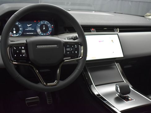 Used 2024 Land Rover Range Rover Evoque Dynamic SE image 7