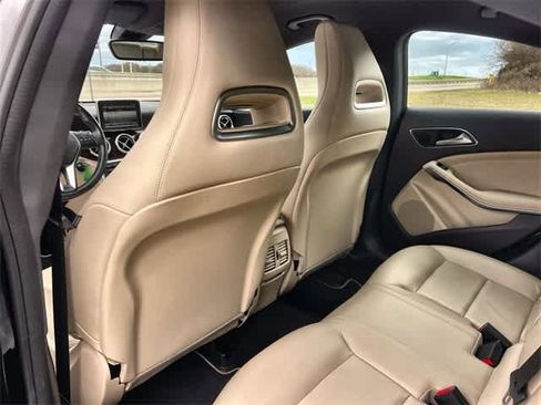 Used 2014 Mercedes-Benz CLA 250 4MATIC image 13