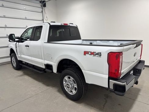 New 2026 Ford F350 XLT w/ FX4 Off-Road Package image 6