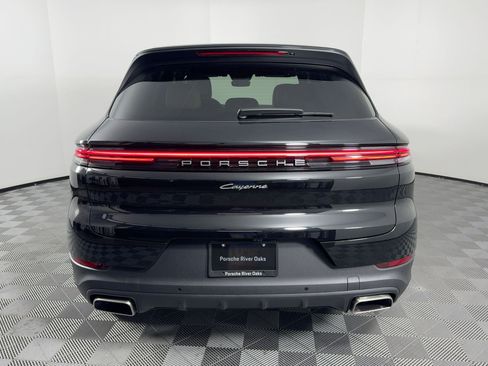 Certified 2026 Porsche Cayenne AWD/4WD image 10