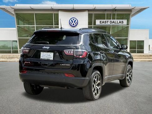 Used 2025 Jeep Compass Limited AWD/4WD image 3