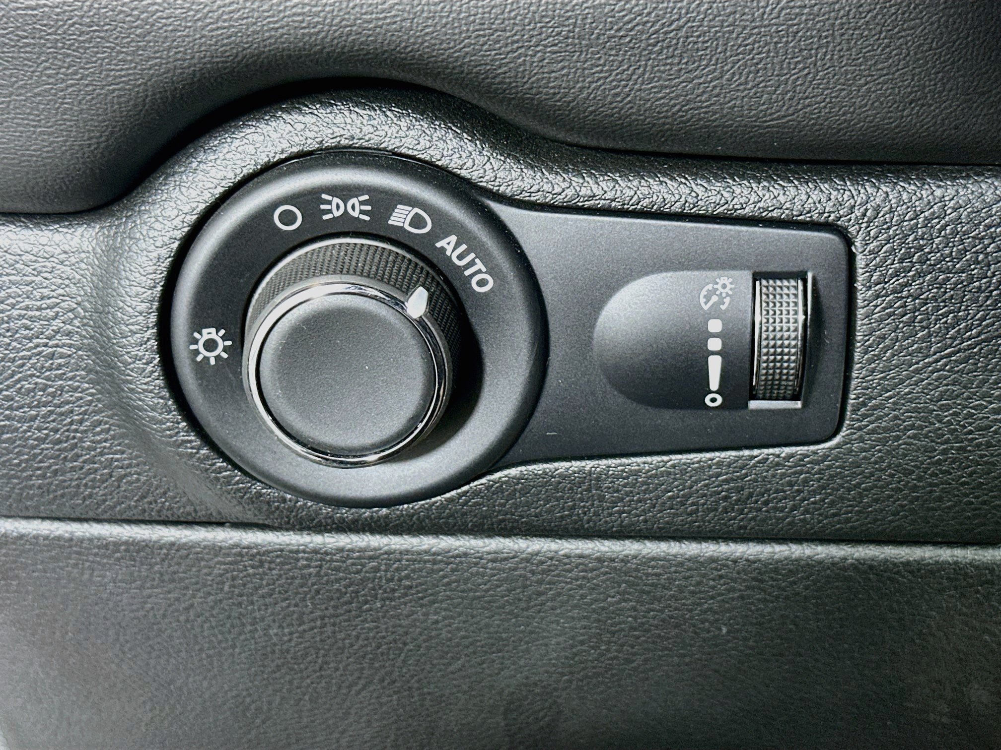 Used 2026 Dodge Durango GT RWD image 16