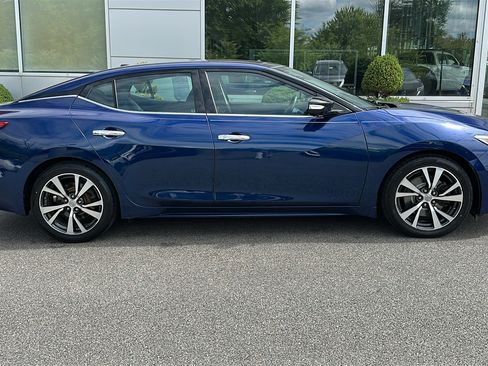 Used 2017 Nissan Maxima Platinum FWD image 28
