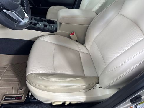 Used 2018 Subaru Outback 2.5i Limited image 13