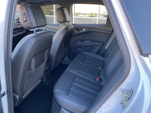 Used 2022 Audi Q4 e-tron Premium Plus image 17