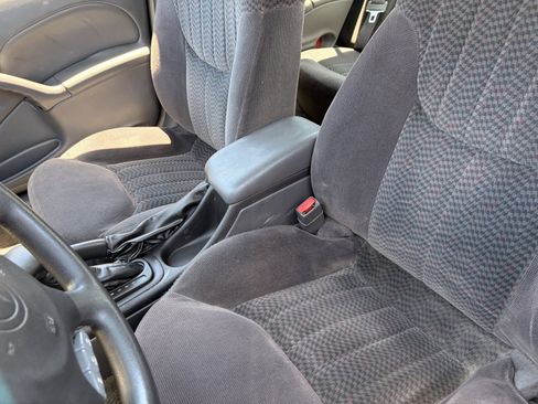 Used 2001 Pontiac Grand Am SE FWD image 18