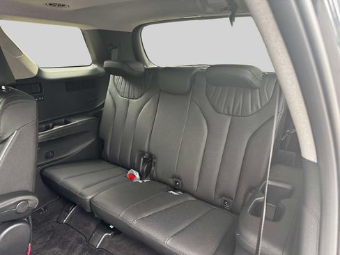 Used 2024 Hyundai Palisade Limited AWD/4WD image 13