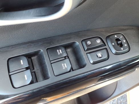 Used 2015 Kia Soul ! w/ Sun & Sound Package FWD image 20