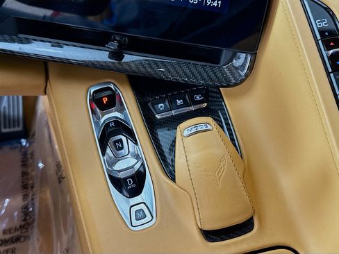 Used 2021 Chevrolet Corvette Stingray Premium Cpe w/ Engine Appearance Package RWD image 19