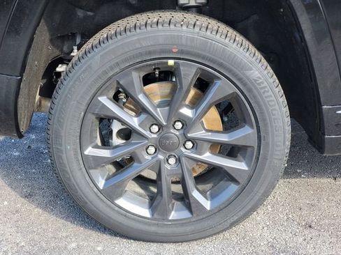 New 2026 Jeep Grand Cherokee L Limited image 6