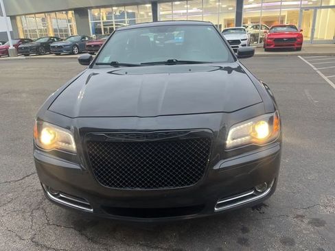 Used 2013 Chrysler 300 S image 4