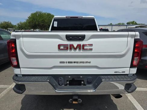 Used 2022 GMC Sierra 2500 SLE AWD/4WD image 3