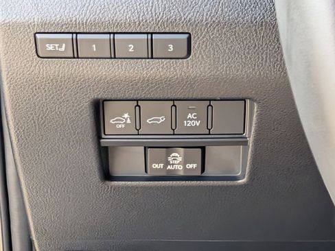 Used 2025 Lexus GX 550 w/ Accessory Package (2T) AWD/4WD image 26