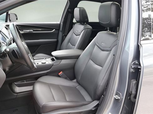 Certified 2021 Cadillac XT5 Premium Luxury image 12