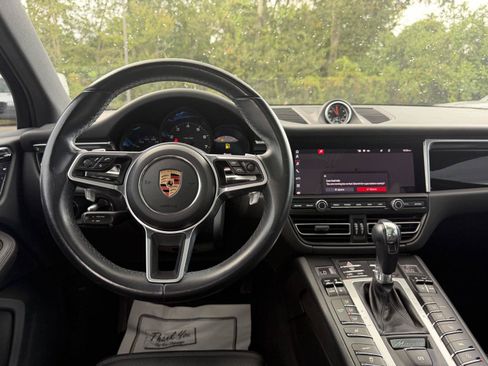 Used 2020 Porsche Macan AWD/4WD image 19