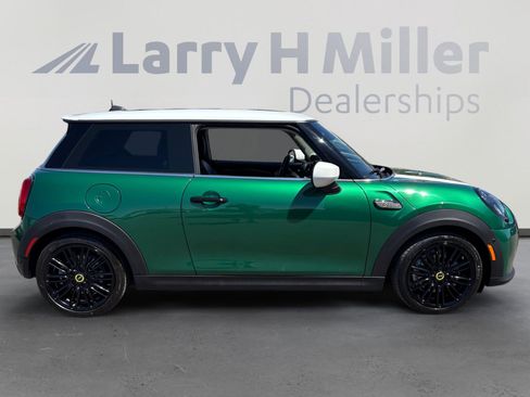 Used 2023 MINI Cooper SE FWD image 6