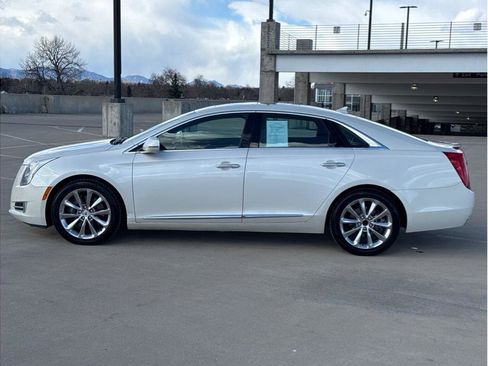 Used 2013 Cadillac XTS Premium image 4