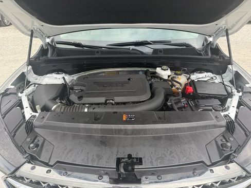 Used 2023 Buick Envision Avenir image 18