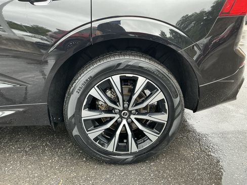 Used 2025 Volvo XC60 B5 Core AWD/4WD image 9