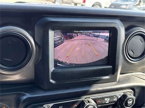 Used 2021 Jeep Wrangler Willys image 10