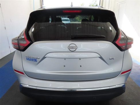 Used 2023 Nissan Murano SV FWD image 11