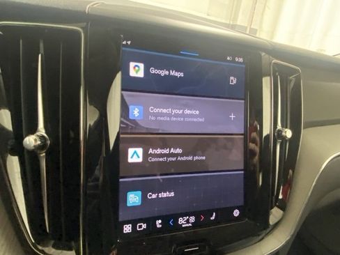 Used 2025 Volvo XC60 B5 Plus image 18