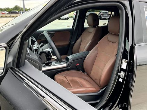 Used 2025 Mercedes-Benz GLA 250 image 8