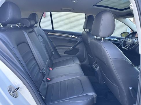 Used 2015 Volkswagen Golf S FWD image 27
