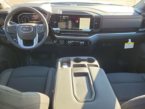 New 2026 GMC Sierra 1500 SLE image 3