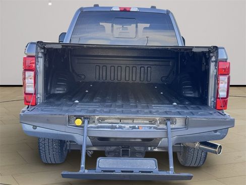 Used 2022 Ford F250 Lariat w/ Lariat Ultimate Package image 22