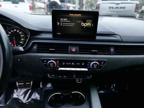 Used 2019 Audi A4 2.0T Premium image 21