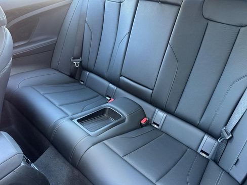 Used 2025 BMW 230i Coupe w/ Premium Package RWD image 15