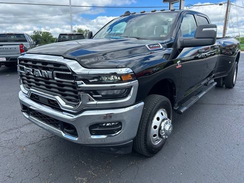 Used 2025 RAM 3500 Tradesman AWD/4WD image 9