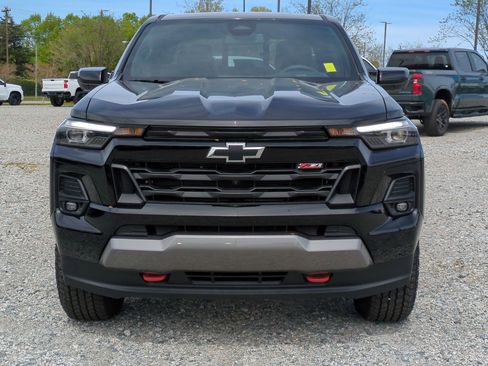Certified 2026 Chevrolet Colorado Z71 w/ Technology Package AWD/4WD image 3