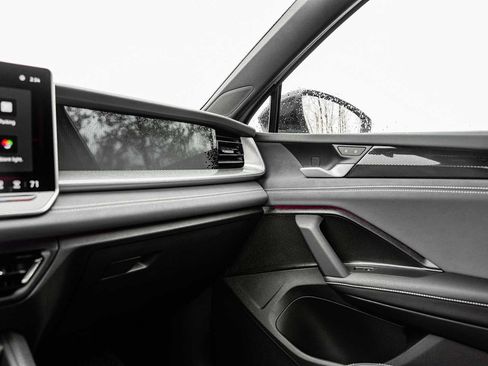 New 2026 Volkswagen Tiguan SE R-Line image 30