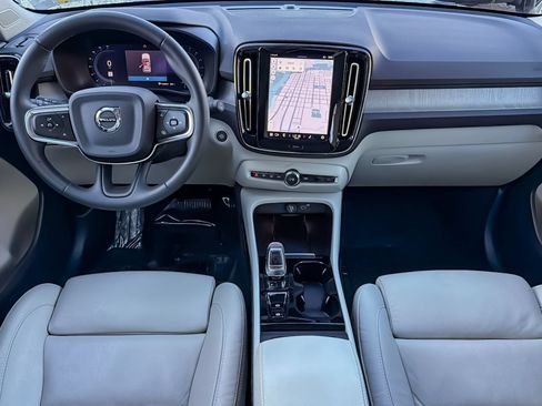 Used 2023 Volvo XC40 B5 Plus w/ Protection Package Premier AWD/4WD image 42
