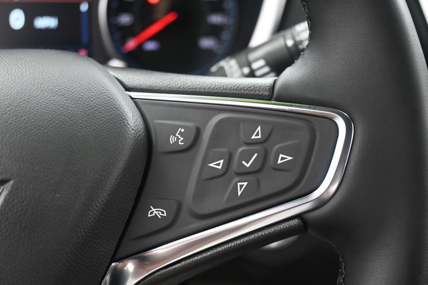 Used 2024 Chevrolet Equinox LT AWD/4WD image 23