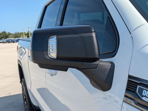Used 2023 GMC Sierra 1500 AT4 w/ AT4 Premium Package AWD/4WD image 12