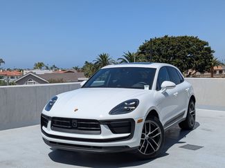 Certified 2025 Porsche Macan AWD/4WD video 1