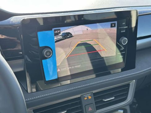 New 2025 Volkswagen Taos SE image 21