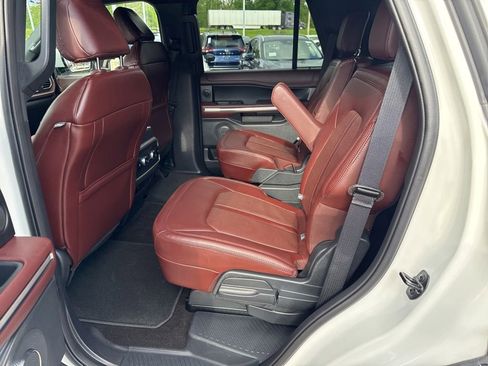 Used 2023 Ford Expedition Limited AWD/4WD image 9