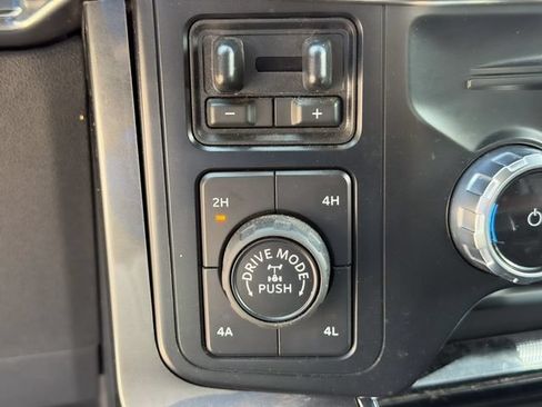 Used 2023 Ford F150 Lariat AWD/4WD image 15