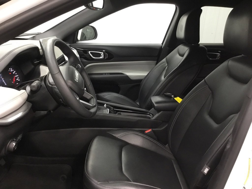Used 2025 Jeep Compass Limited AWD/4WD image 10
