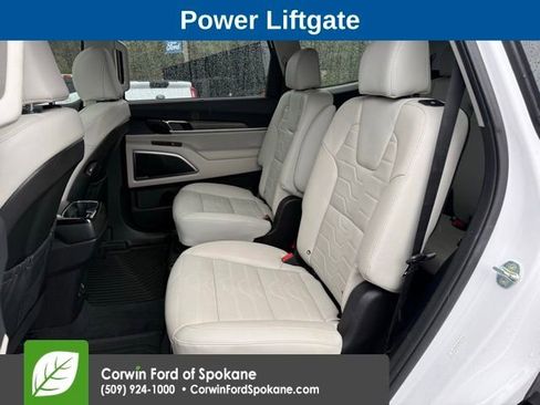 Used 2022 Kia Telluride SX w/ SX Prestige Package AWD/4WD image 11