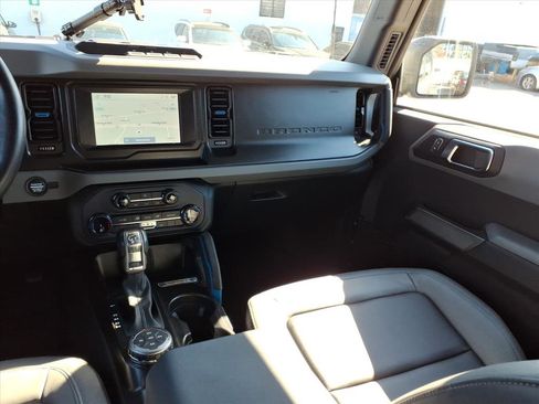 Used 2022 Ford Bronco Black Diamond image 10